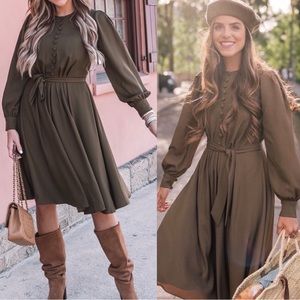 Gal Meets Glam Madelyn olive green crepe dress